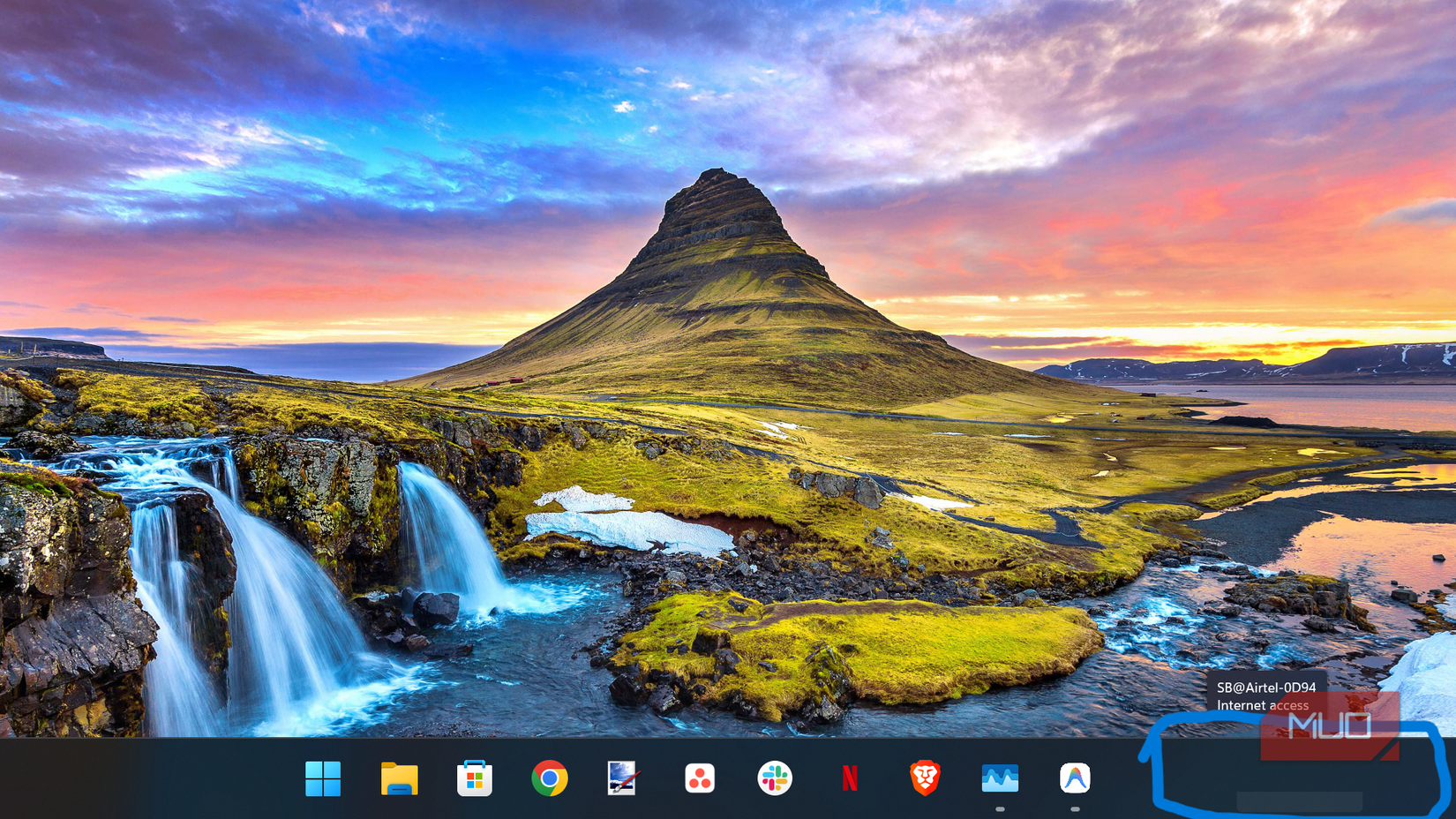 System tray icons and notification bar missing.