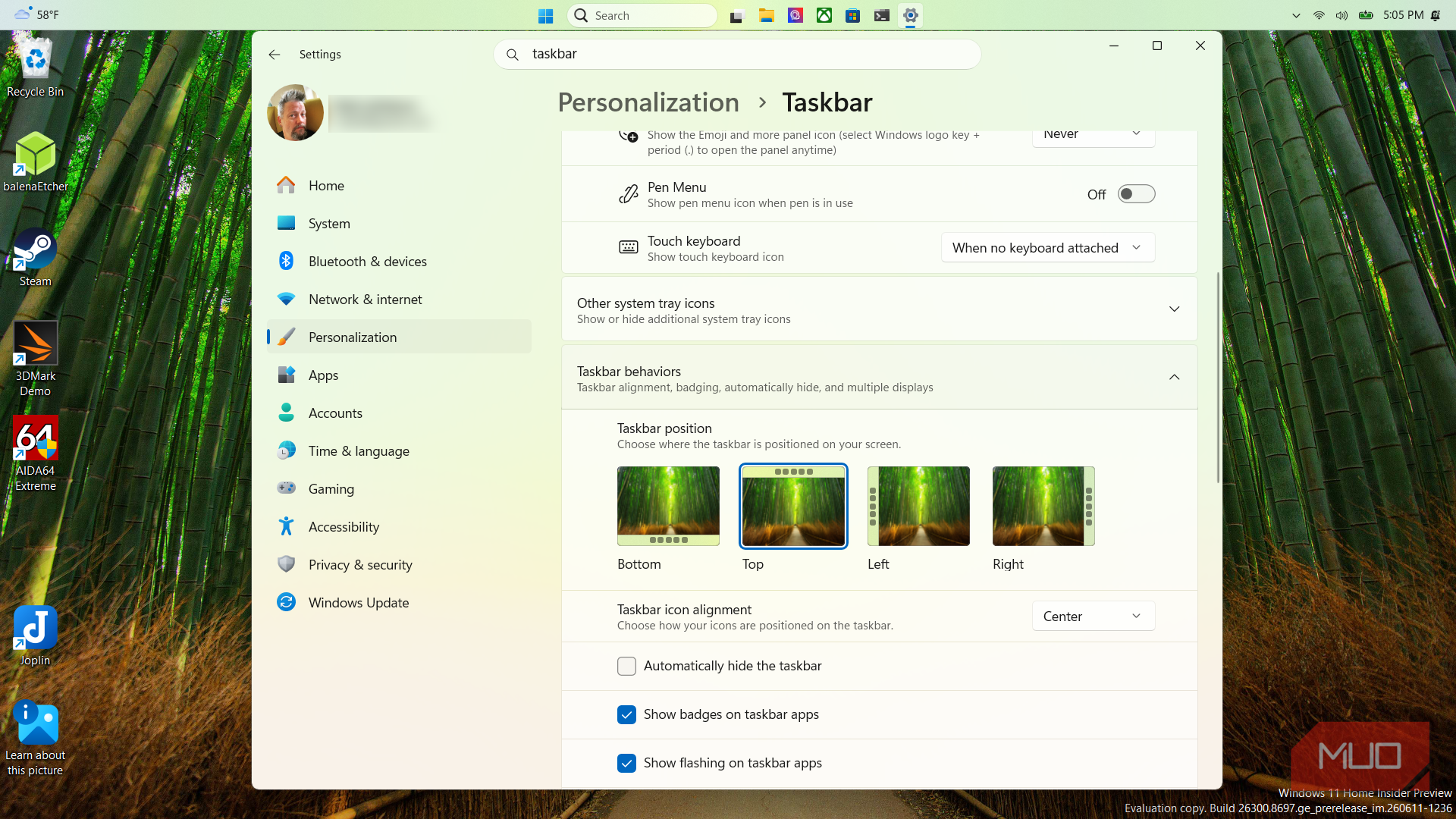 Taskbar on top of Win PC