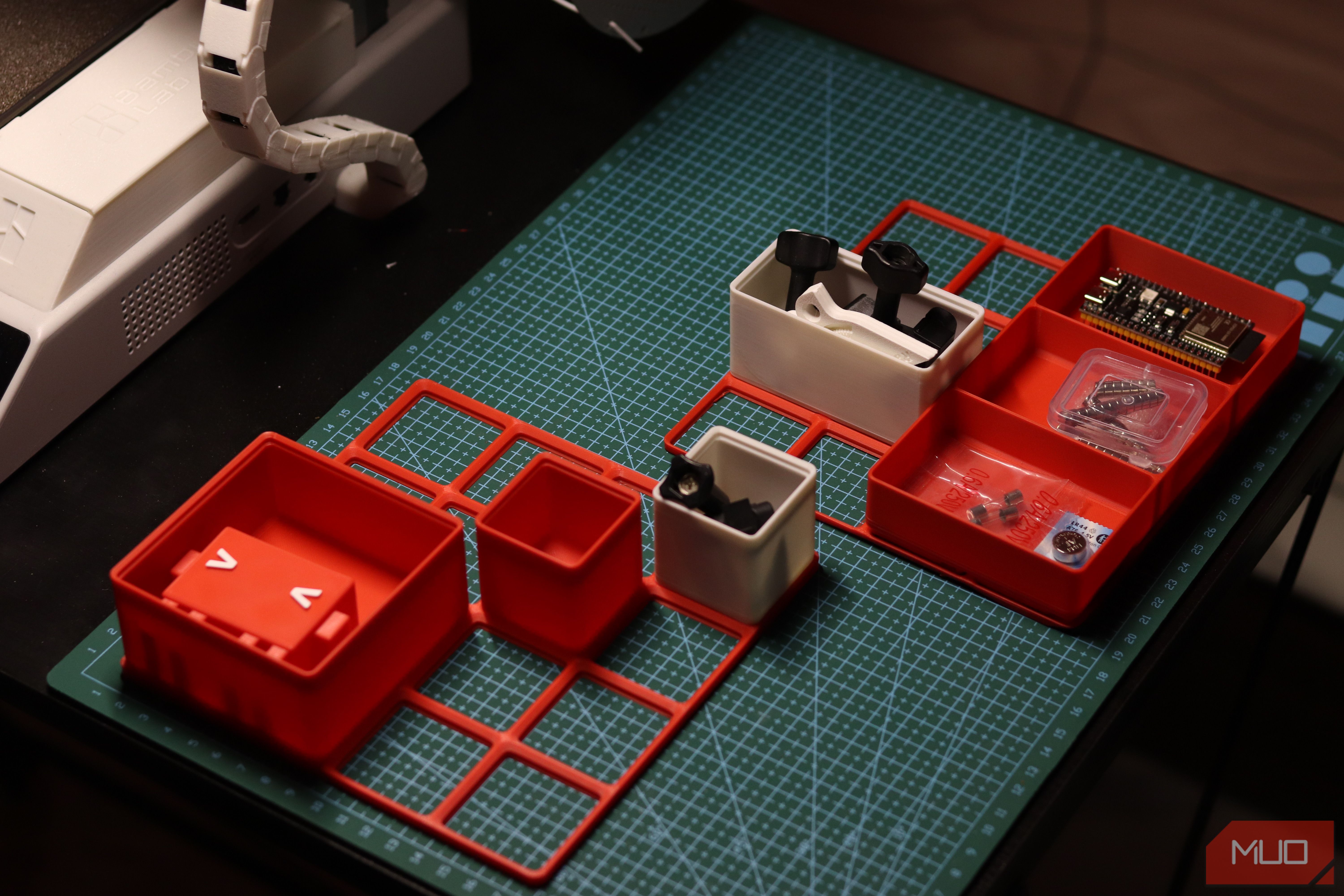 I tried the 3D-printed organizer the internet adores, and I want my filament back
