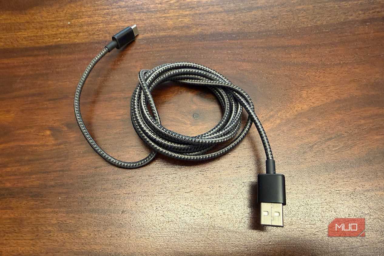 usb-c to usb-a cable black
