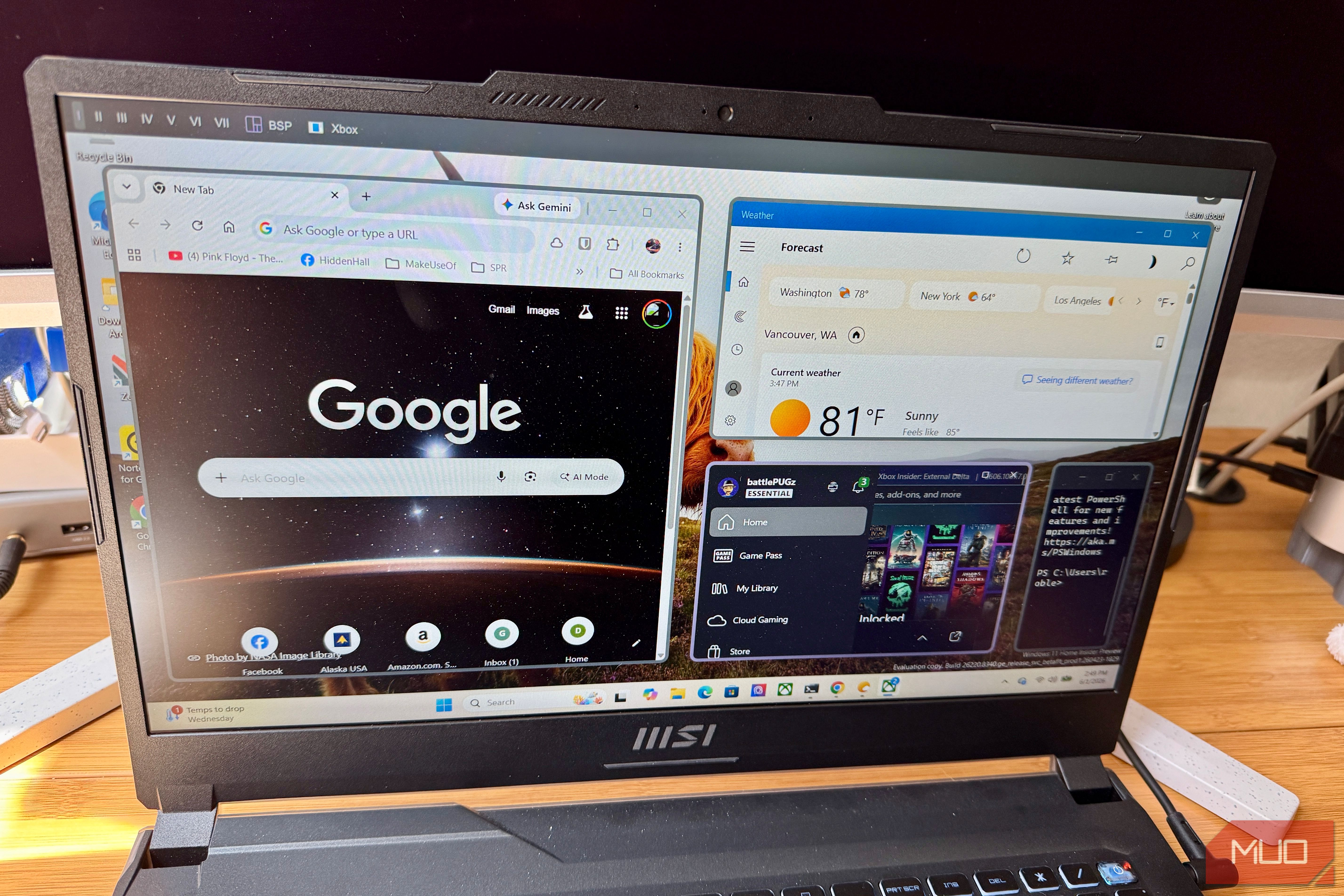 Windows PC running komorebi tiling window manager