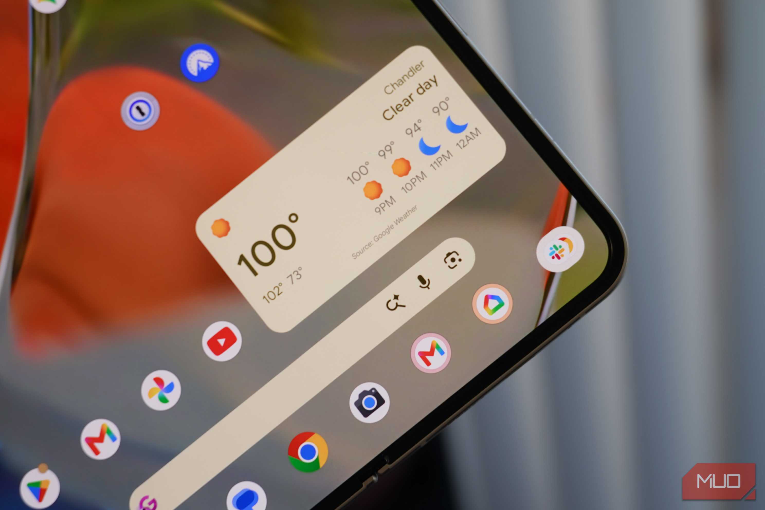 App bubbles in the Taskbar on a Pixel 9 Pro Fold home screen.