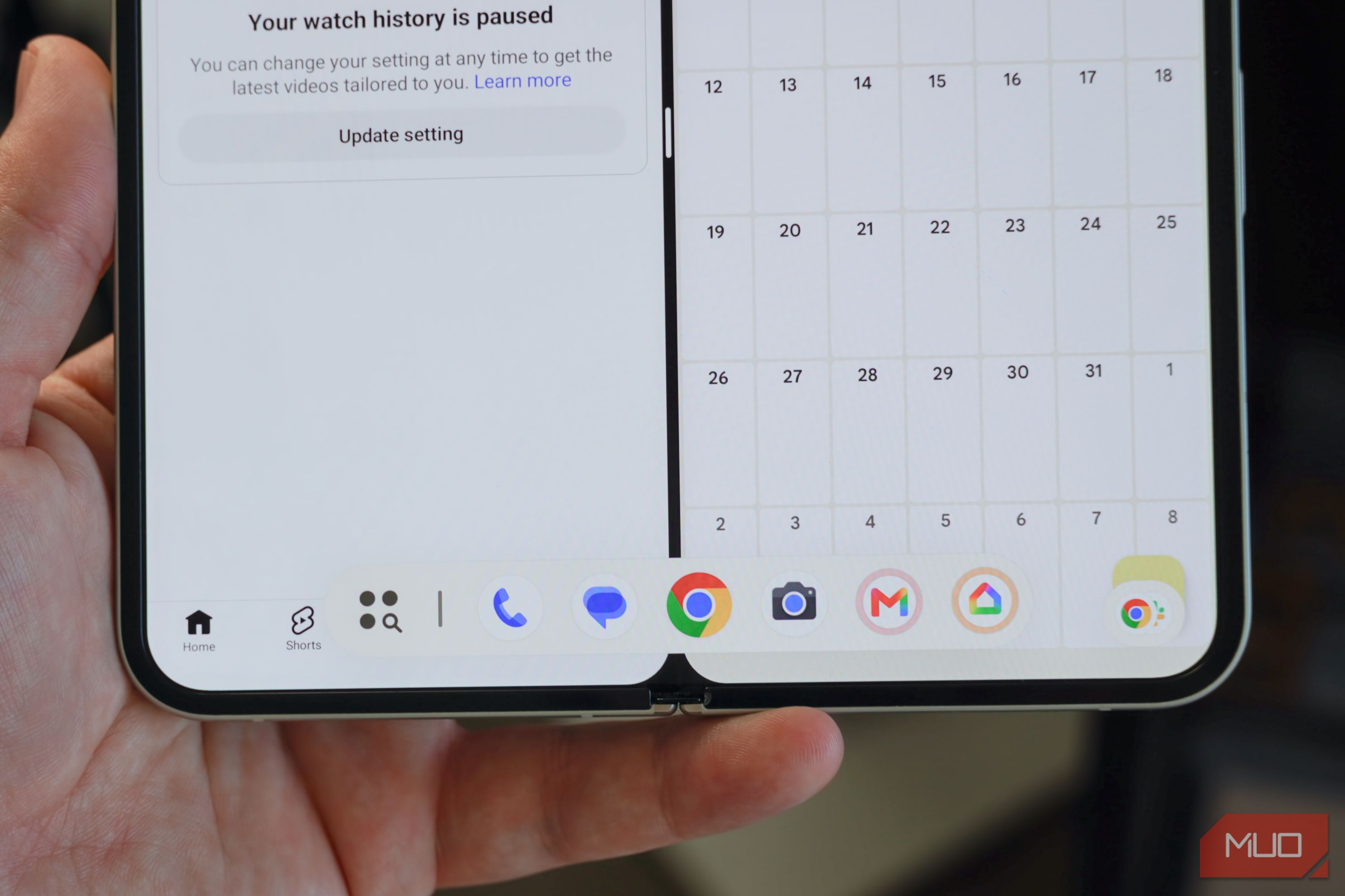 The taskbar on a Pixel 9 Pro Fold with bubbles.