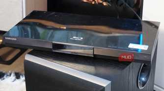 A wide shot of a Samsung Blu-ray player purchased from a thrift store.