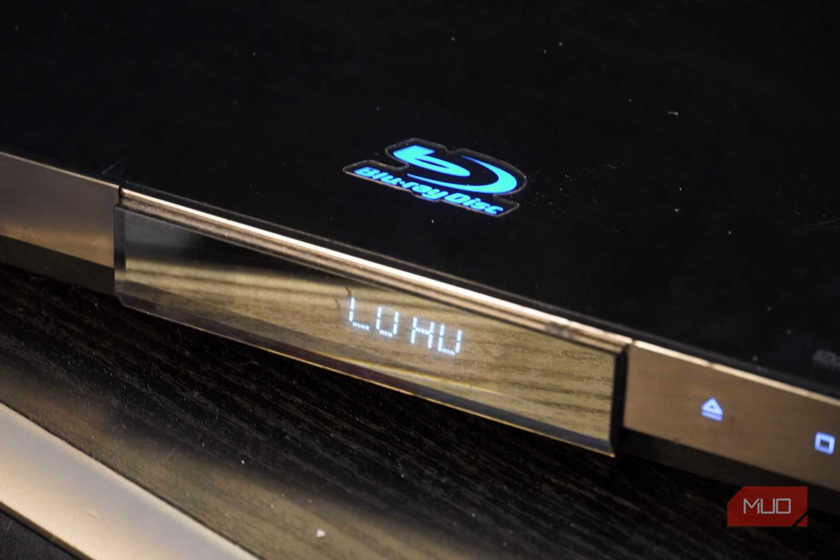 The LOAD screen on a Blu-ray player.