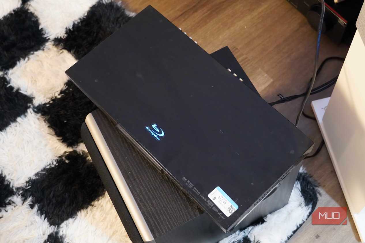 A top-down look at a thrifted Blu-ray player.