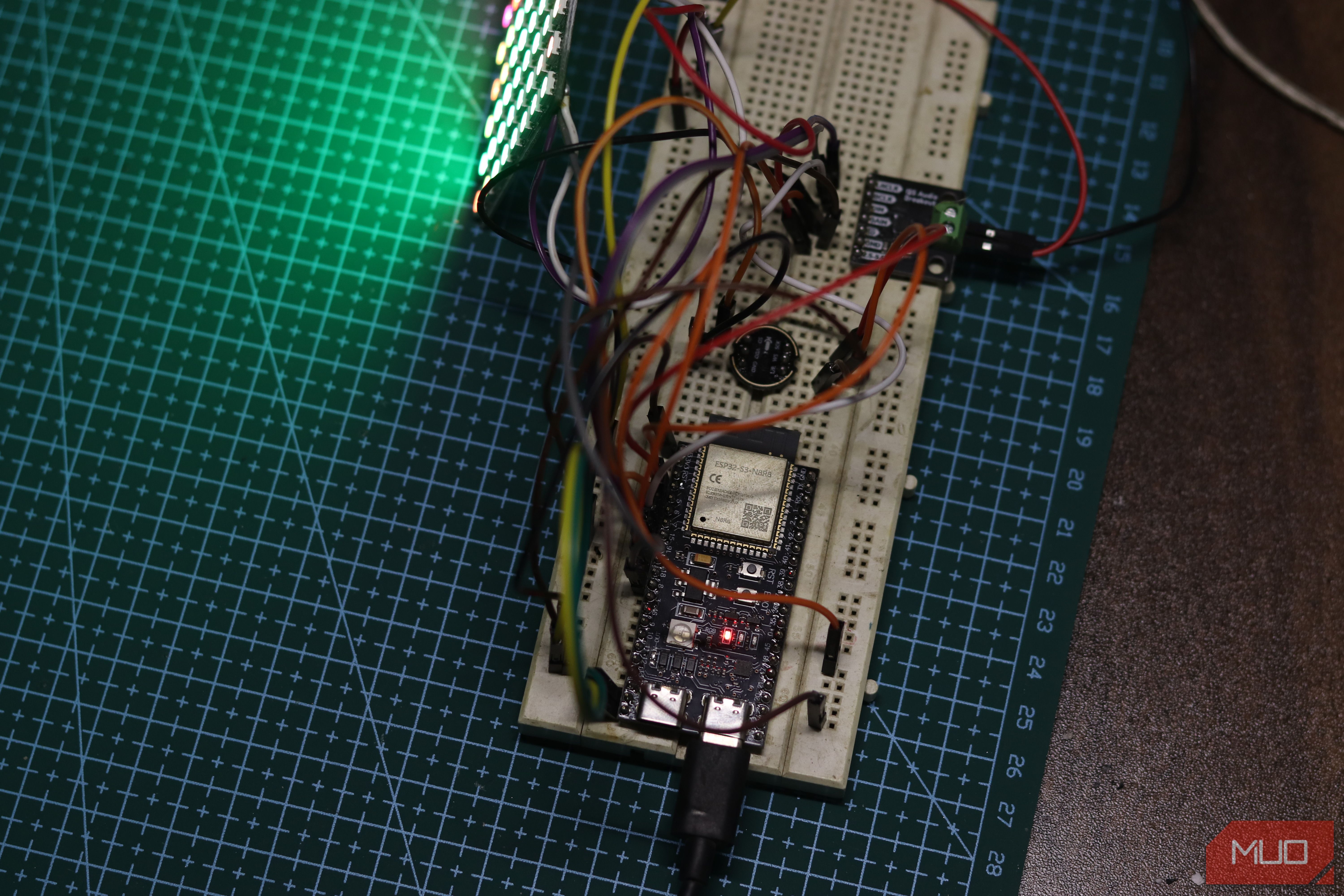 ESP32 voice assistant circuit top down view