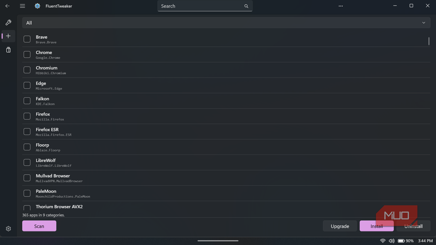 FluentTweaker app interface showing browser list