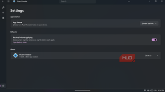 FluentTweaker app settings screen in dark mode