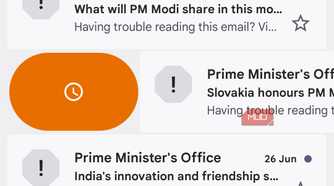 Gmail app swipe gesture on Android phone