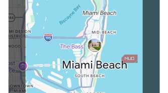 Screenshot downloading maps in Google Maps.