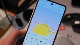 Expressive animations on the Razr Fold in the Google Messages app.