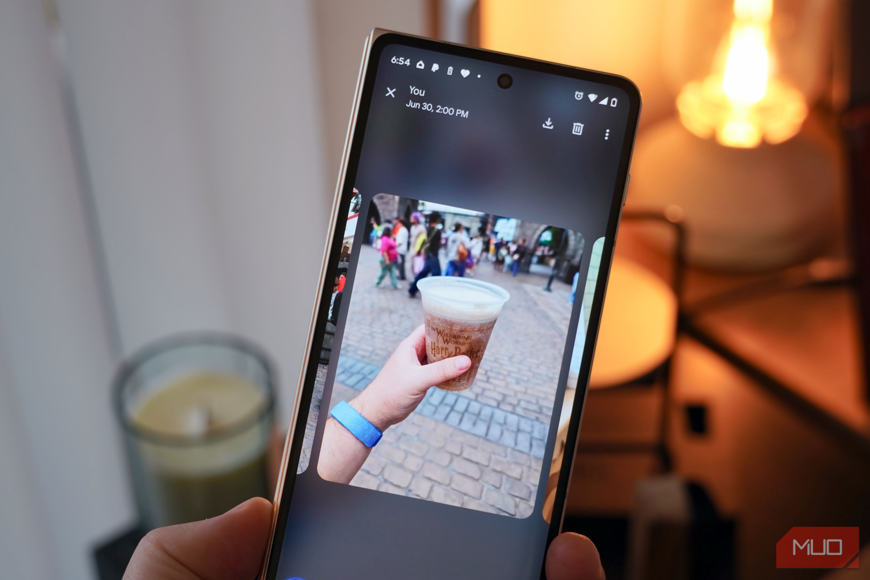 High-quality photos in Google Messages sent over RCS.