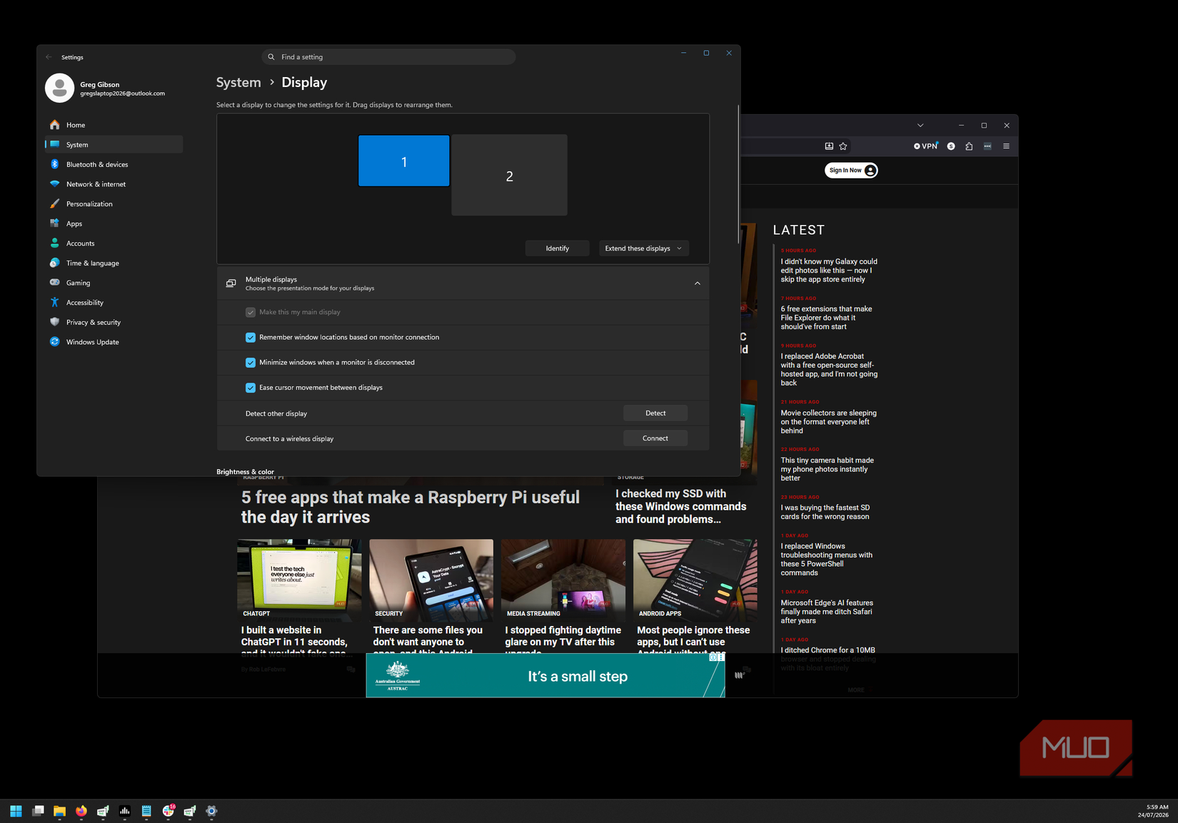 Spacedesk application running on iPad with Windows Display settings