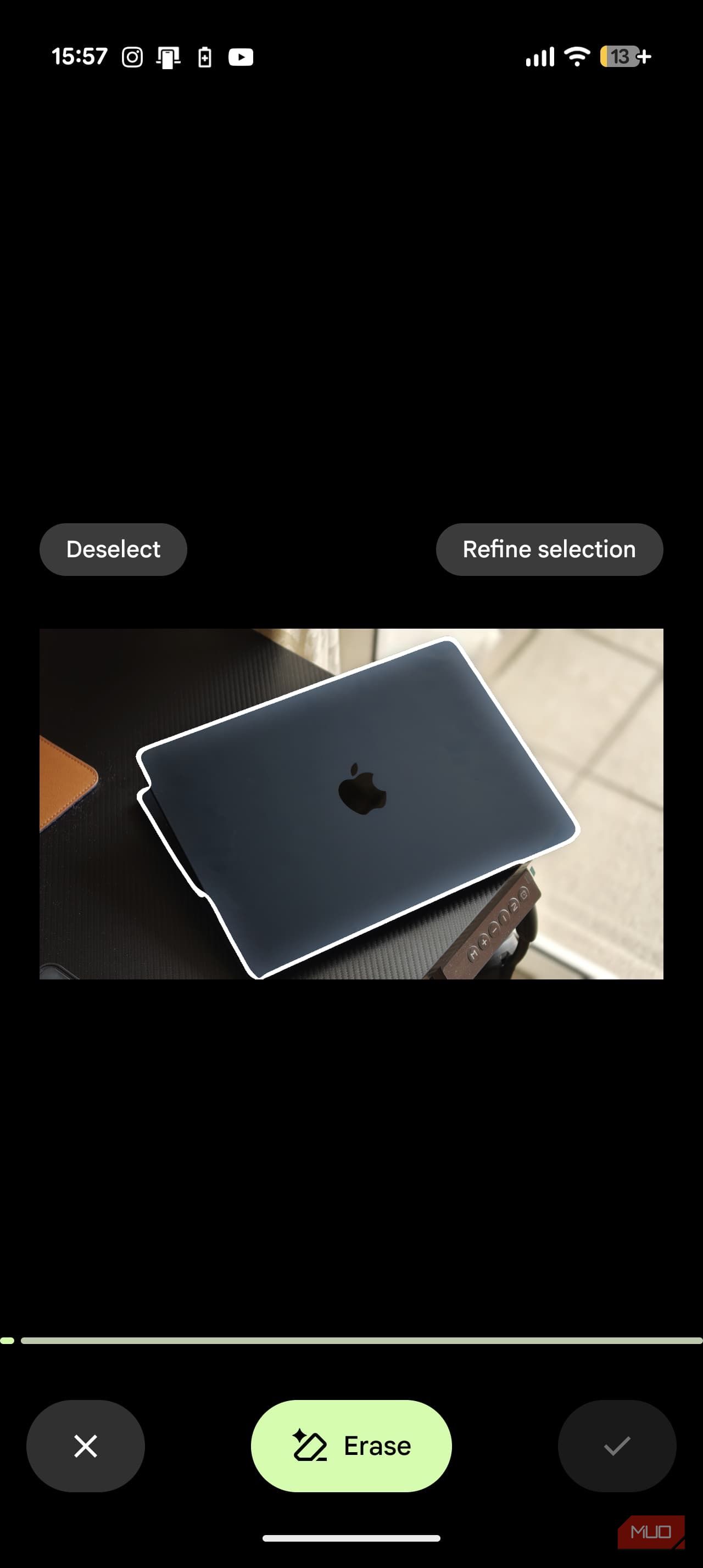 Magic eraser automatically refining objects