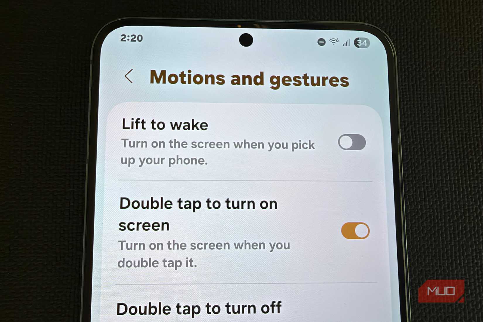 double tap to turn on screen