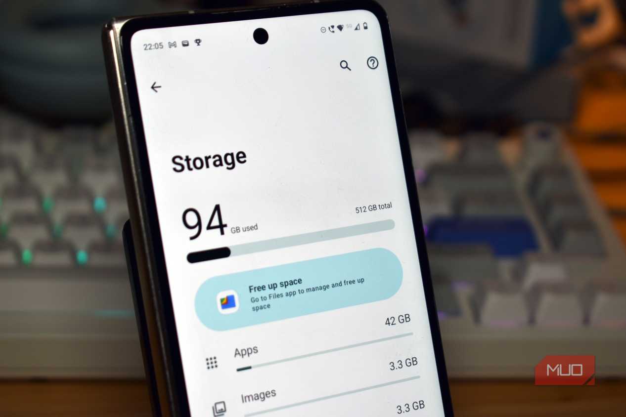 motorola razr fold flex currently available storage in settingsd