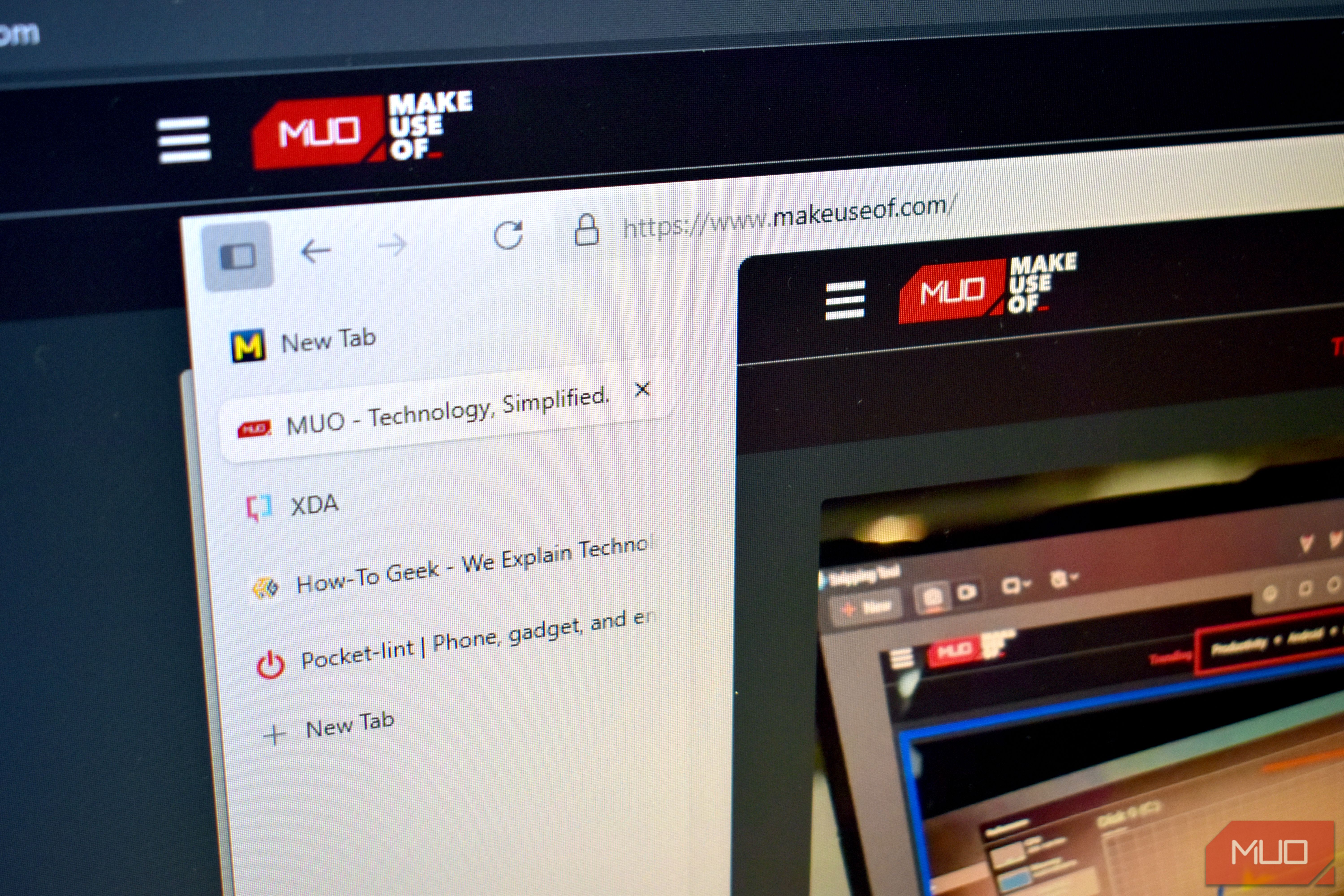 mullvad browser new tab with logo vertical tabs.
