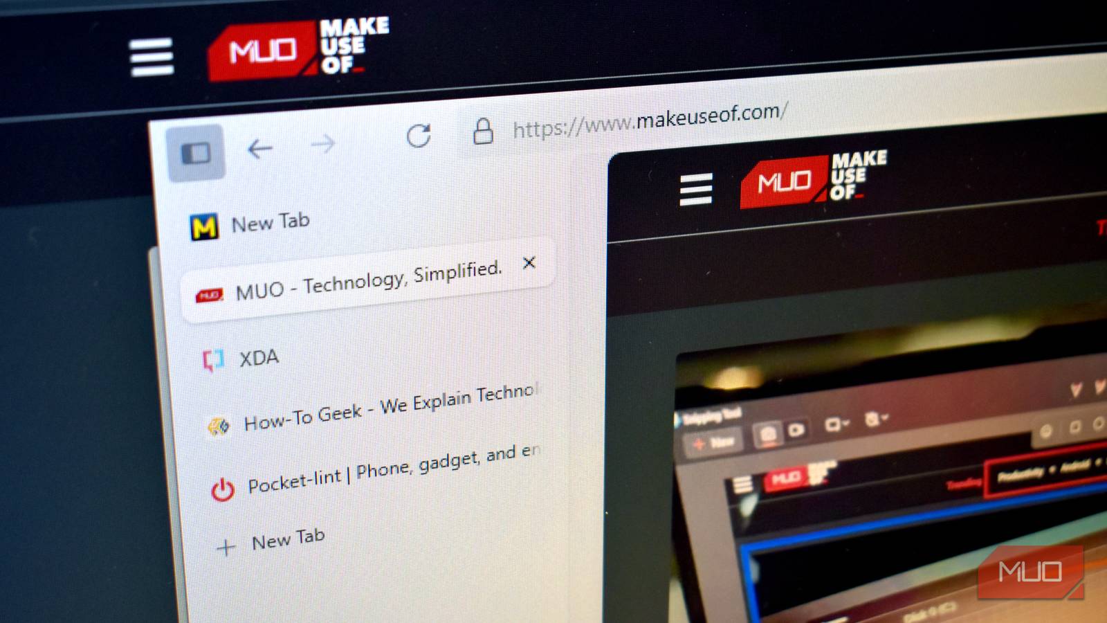 mullvad browser new tab with logo vertical tabs.