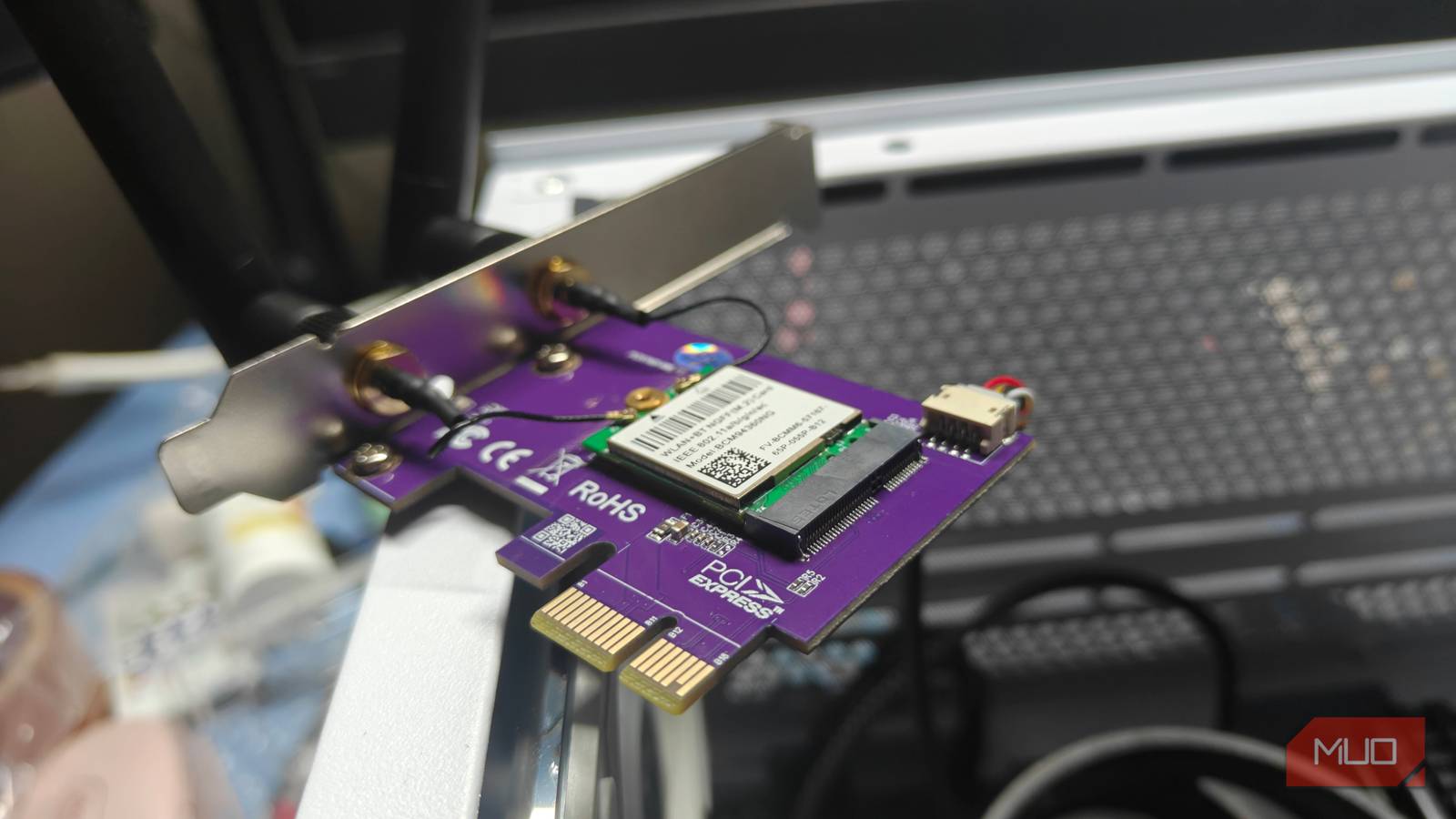 7 بطاقات PCIe غريبة تقوم بأكثر من مجرد ملء فتحة فارغة 7 بطاقات PCIe غريبة تقوم بأكثر من مجرد ملء فتحة فارغة