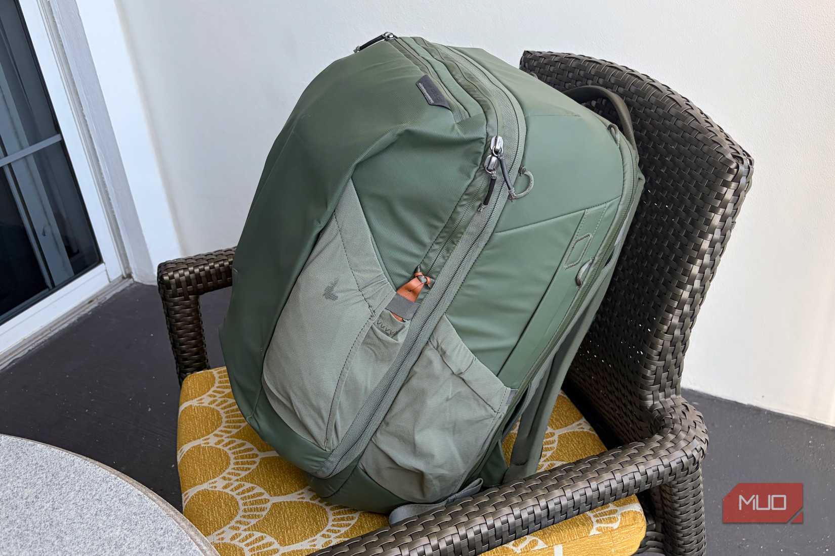 The side of the Peak Design Travel 2-in-1 bag.