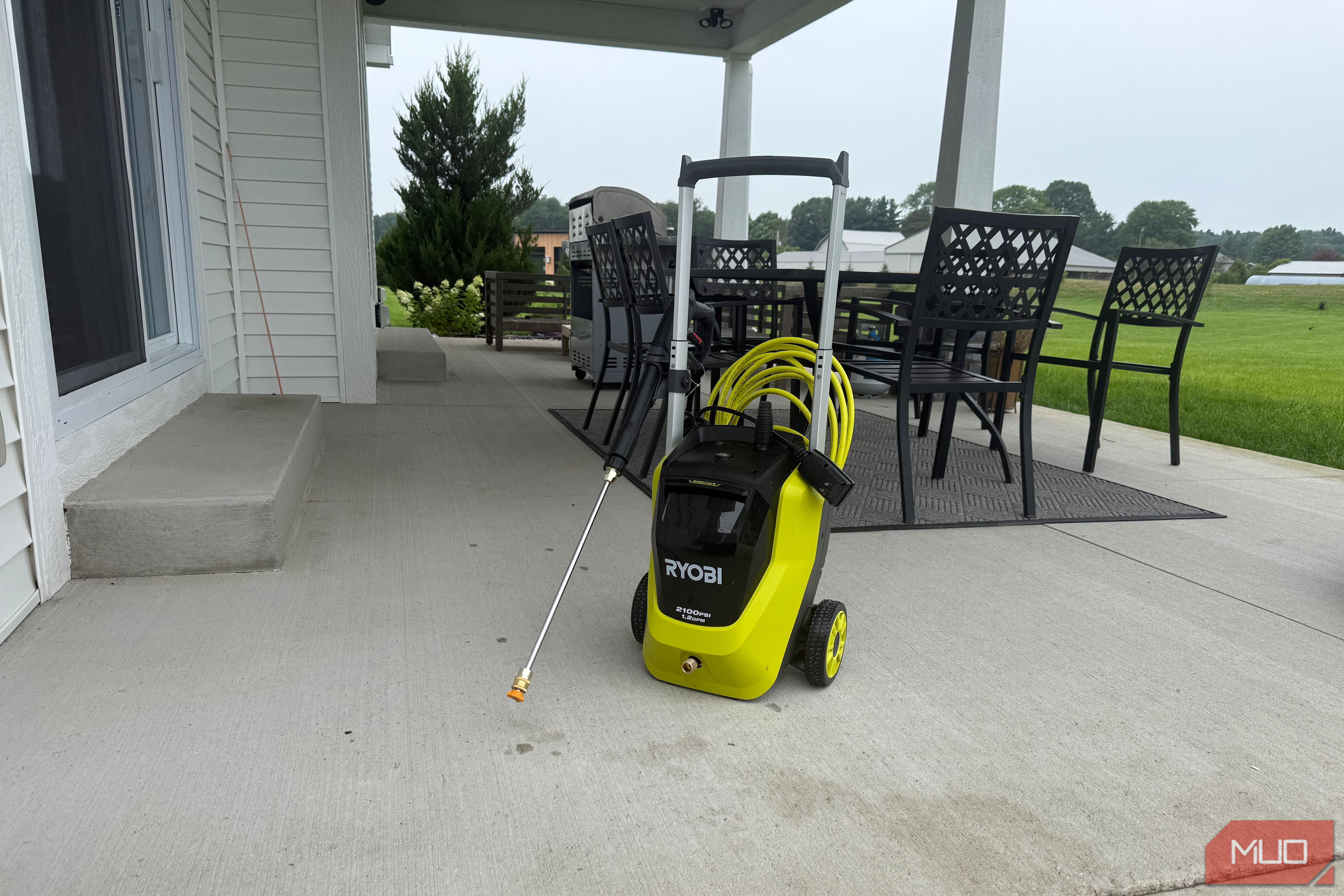 I used my Ryobi on the siding once — I haven't called the cleaning service since