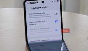 The Intelligent Wi-Fi page on a Samsung phone.