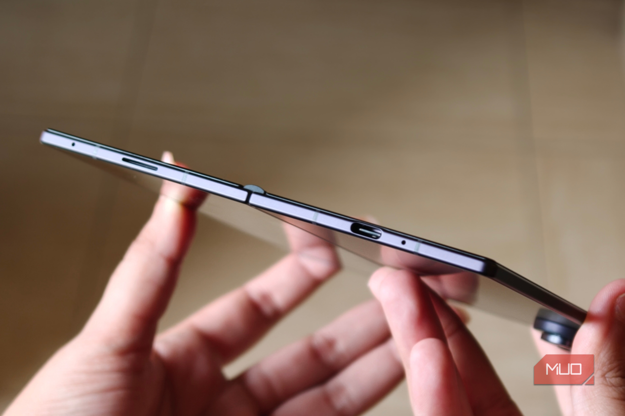Samsung Galaxy Z Fold 8 Ultra's thickness when unfolded