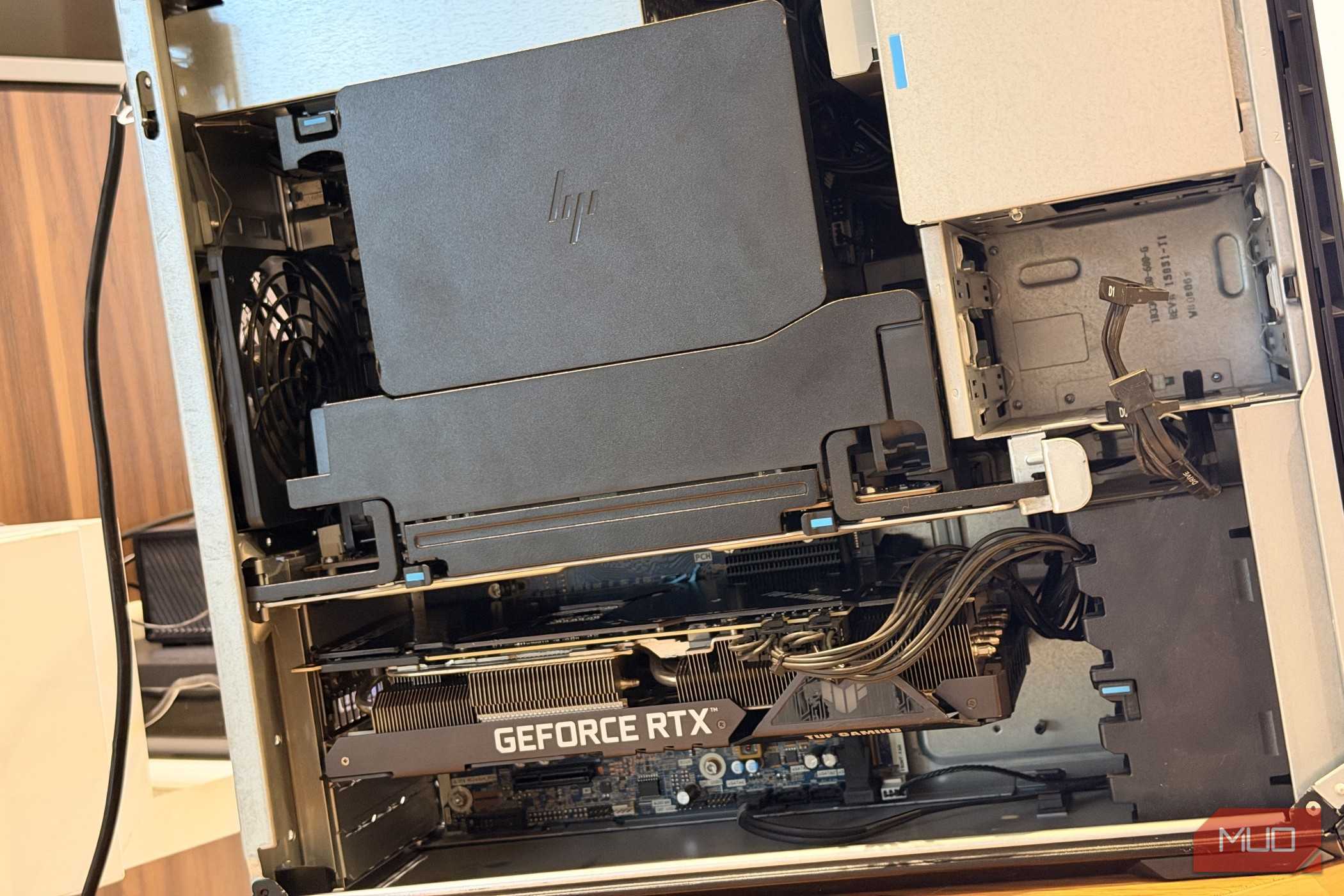 Side view inside the HP Z6 G4 case showing the drive cage and RTX 3090 graphics card
