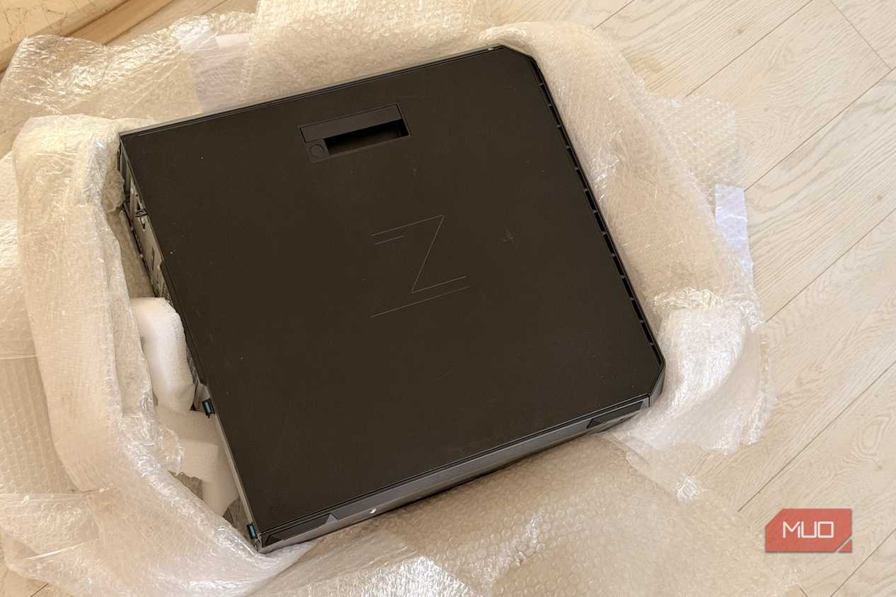 Top of the HP Z6 G4 workstation case wrapped in plastic and foam padding
