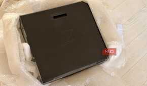 Top of the HP Z6 G4 workstation case wrapped in plastic and foam padding