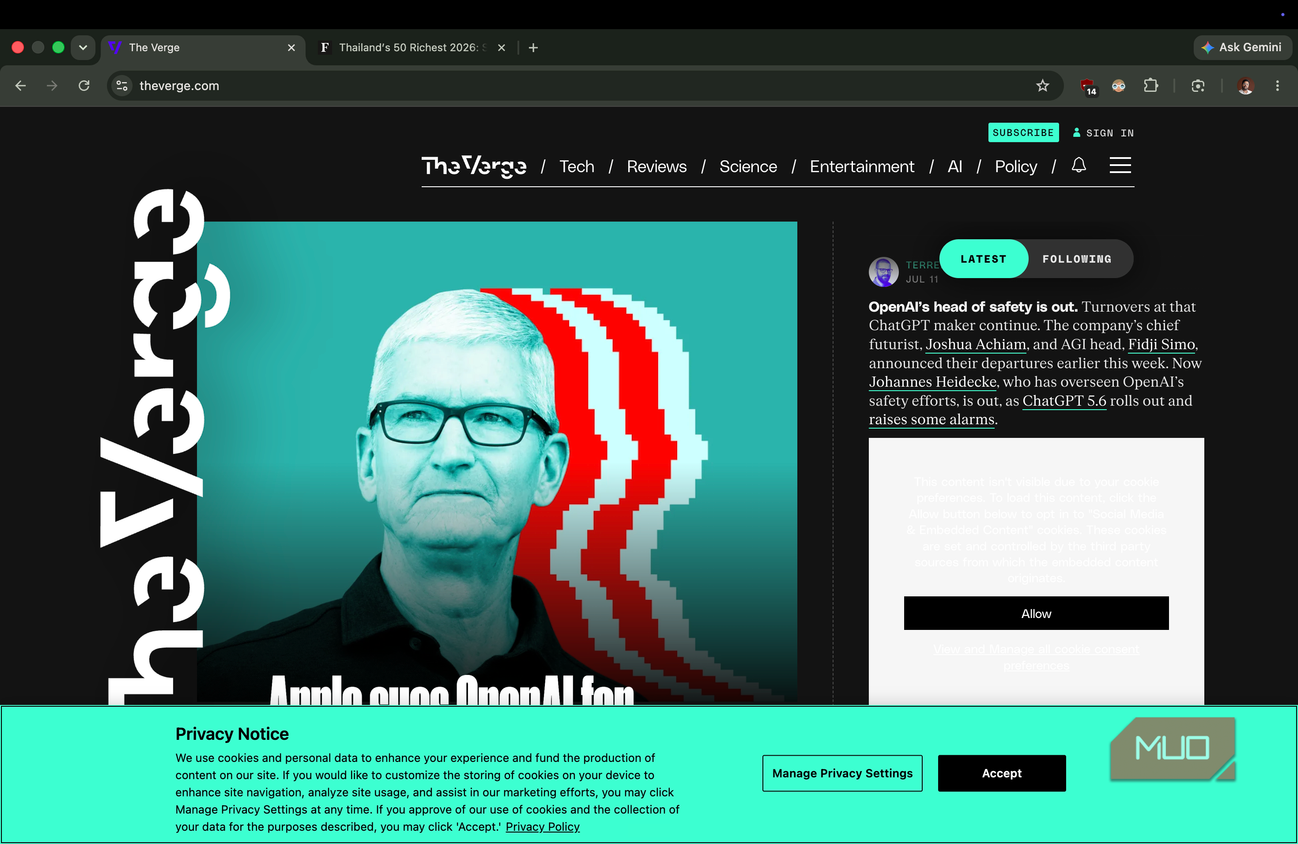 website showing the cookie banner before the extension