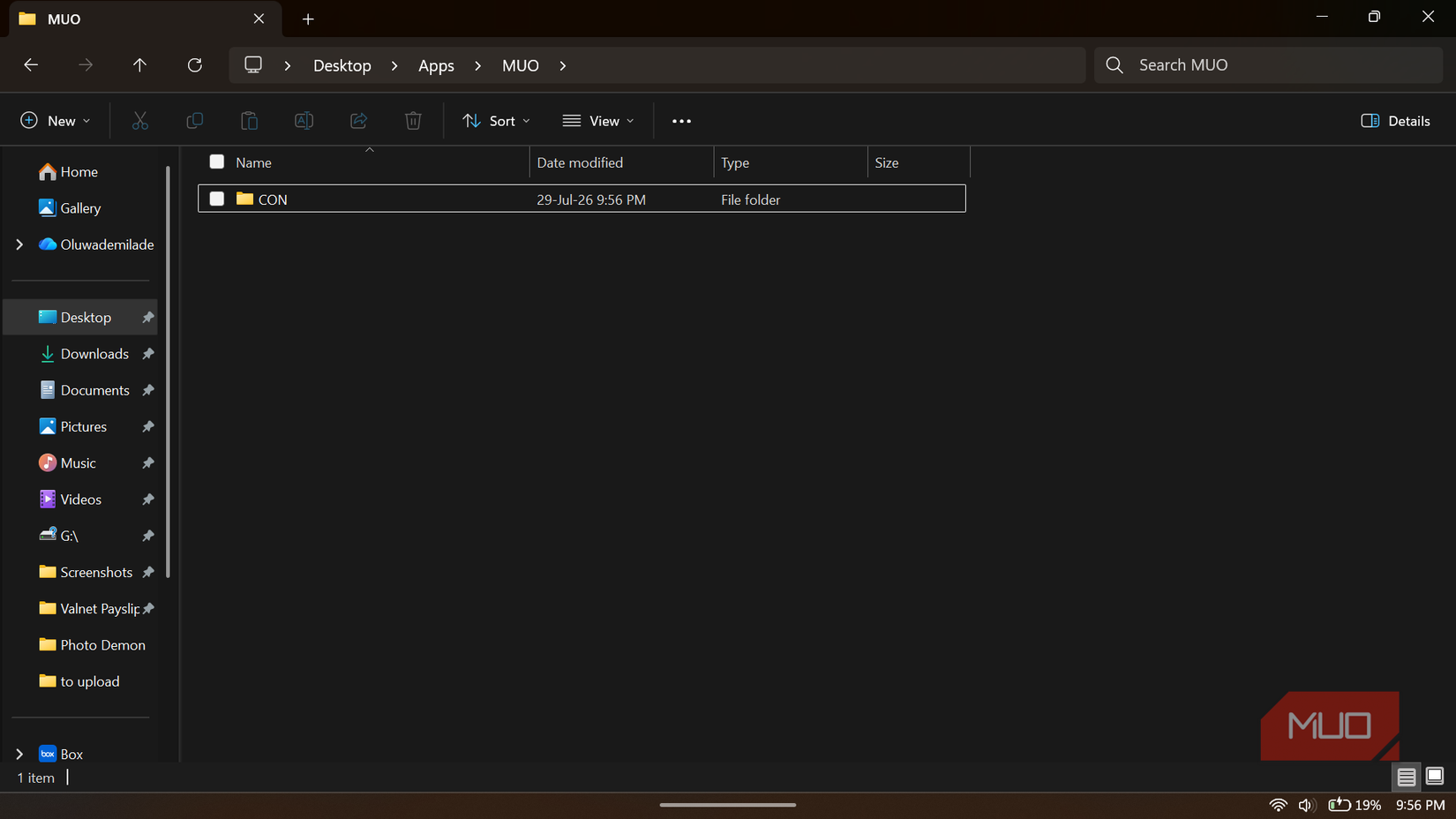 Windows file explorer showing a folder named con