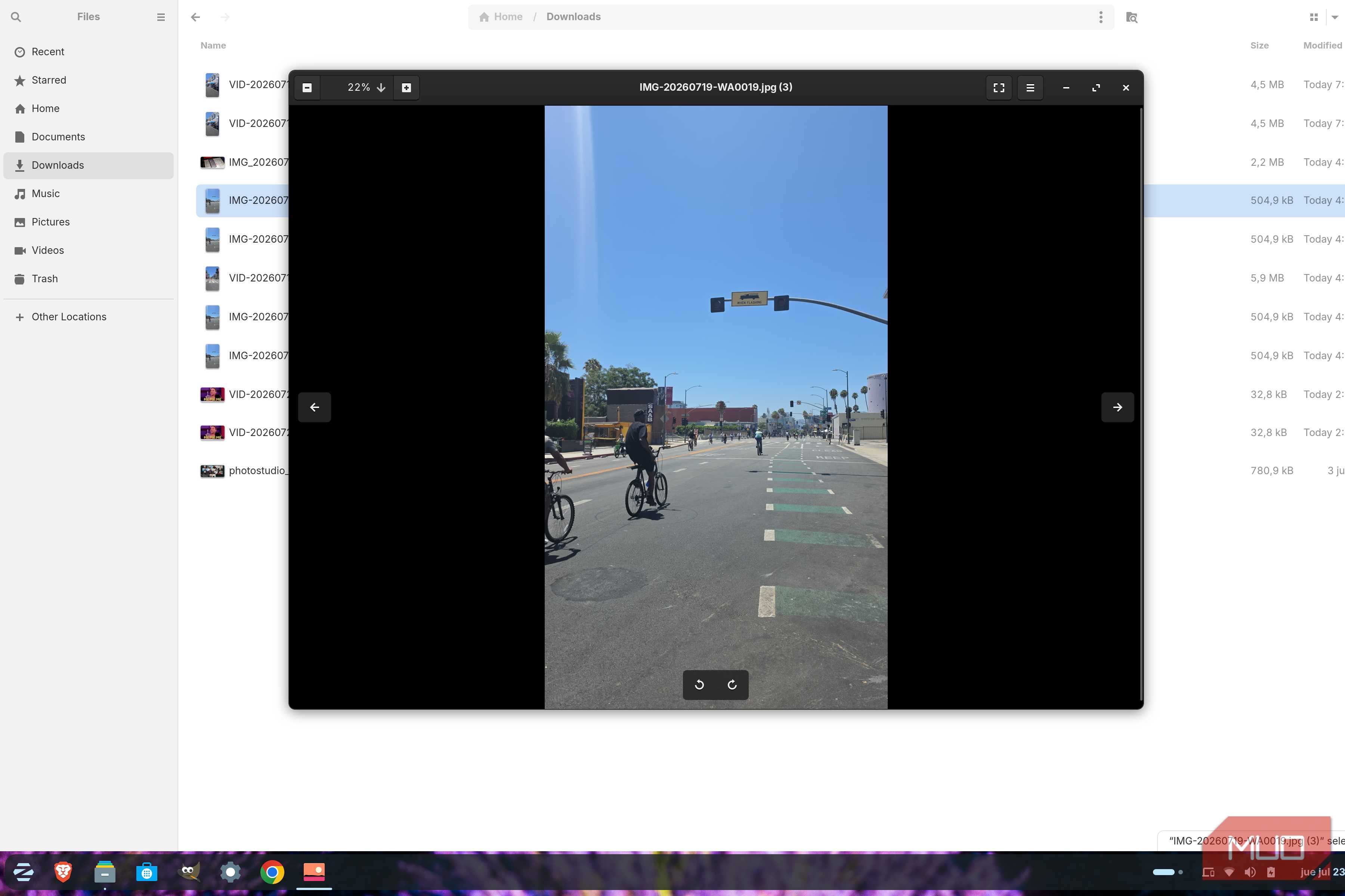 Zorin file explorer showing image of a street with bikes