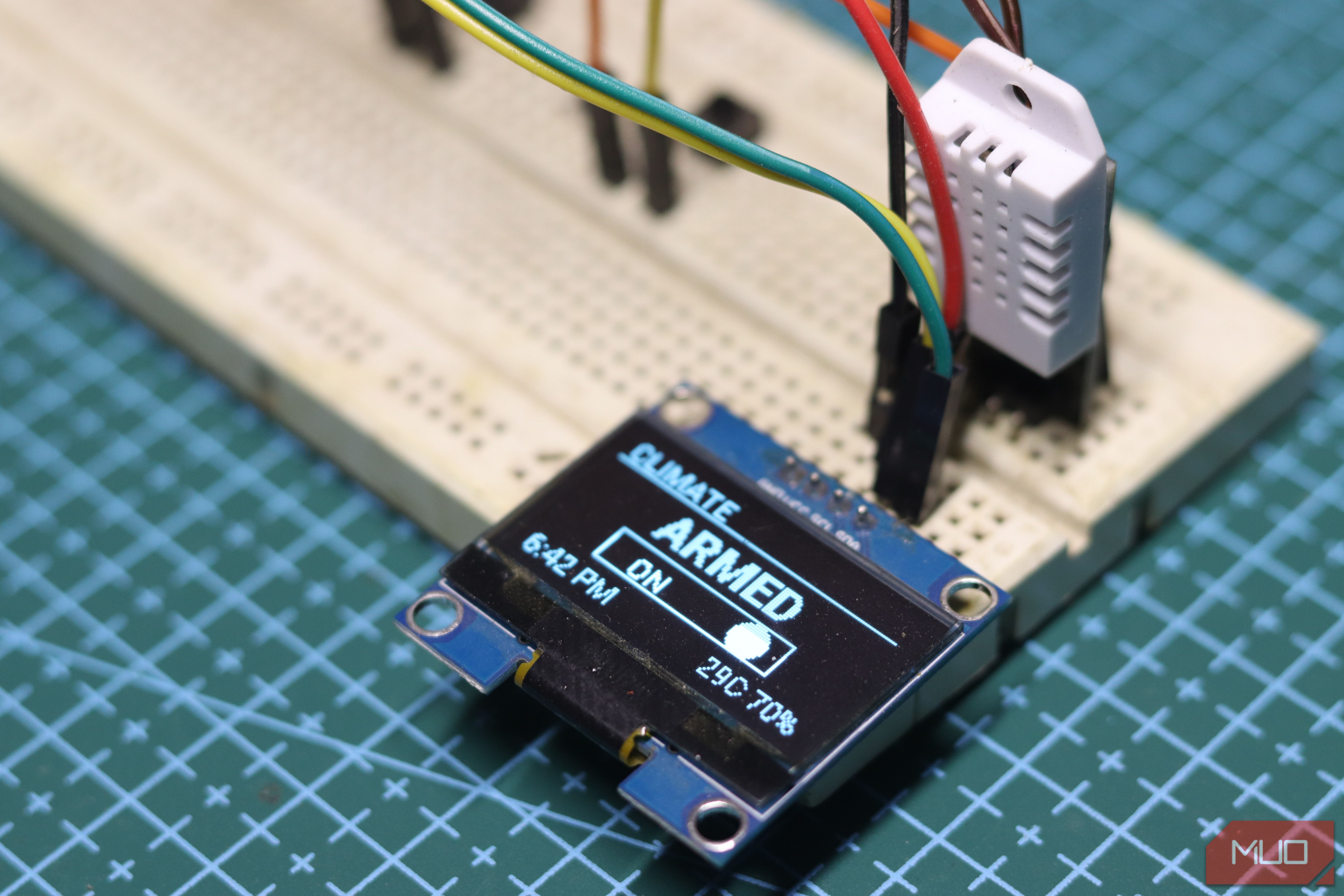 1.3-inch oled screen climate control status.