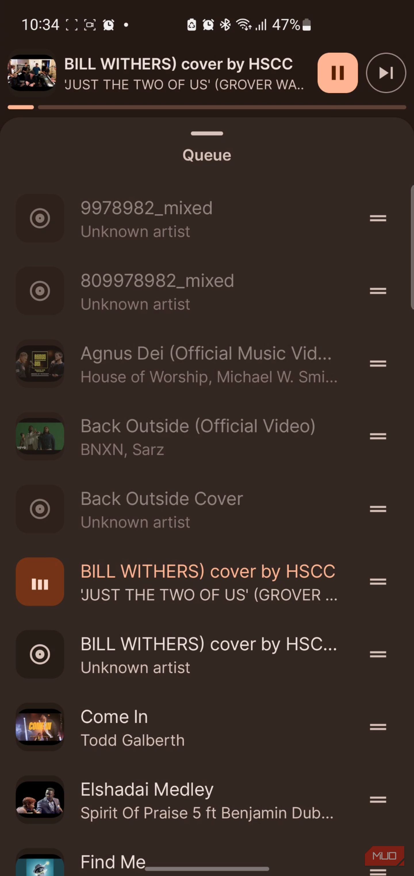 Auxio queue with song list