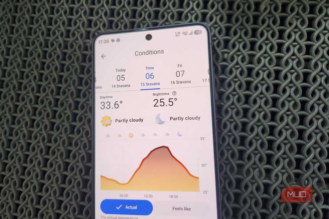 Breezy Weather app on Android phone