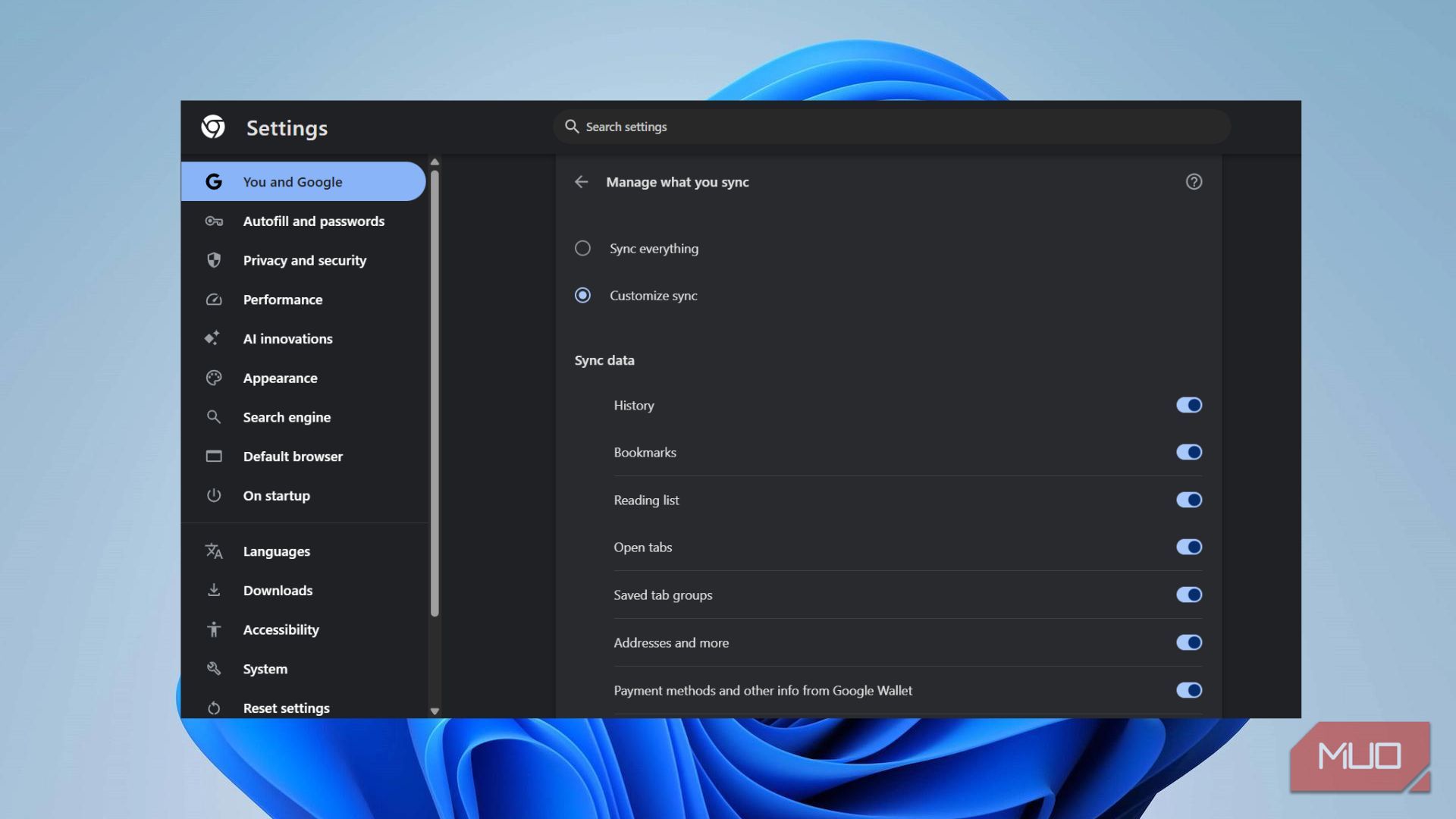 Chrome sync settings menu with Customize sync selected and all individual data toggles enabled