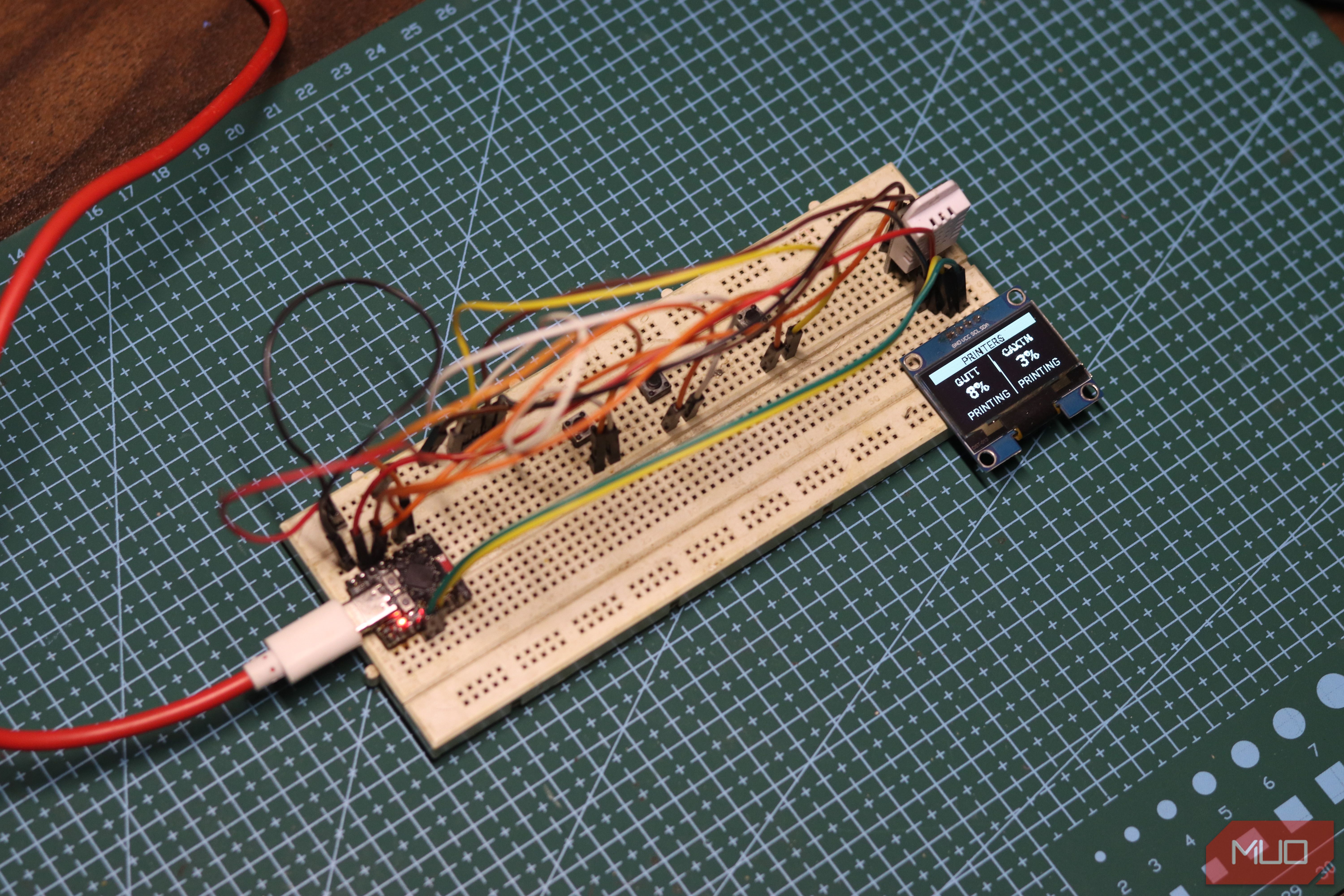 Climate Control unit on a breadboard with 3D printer status.