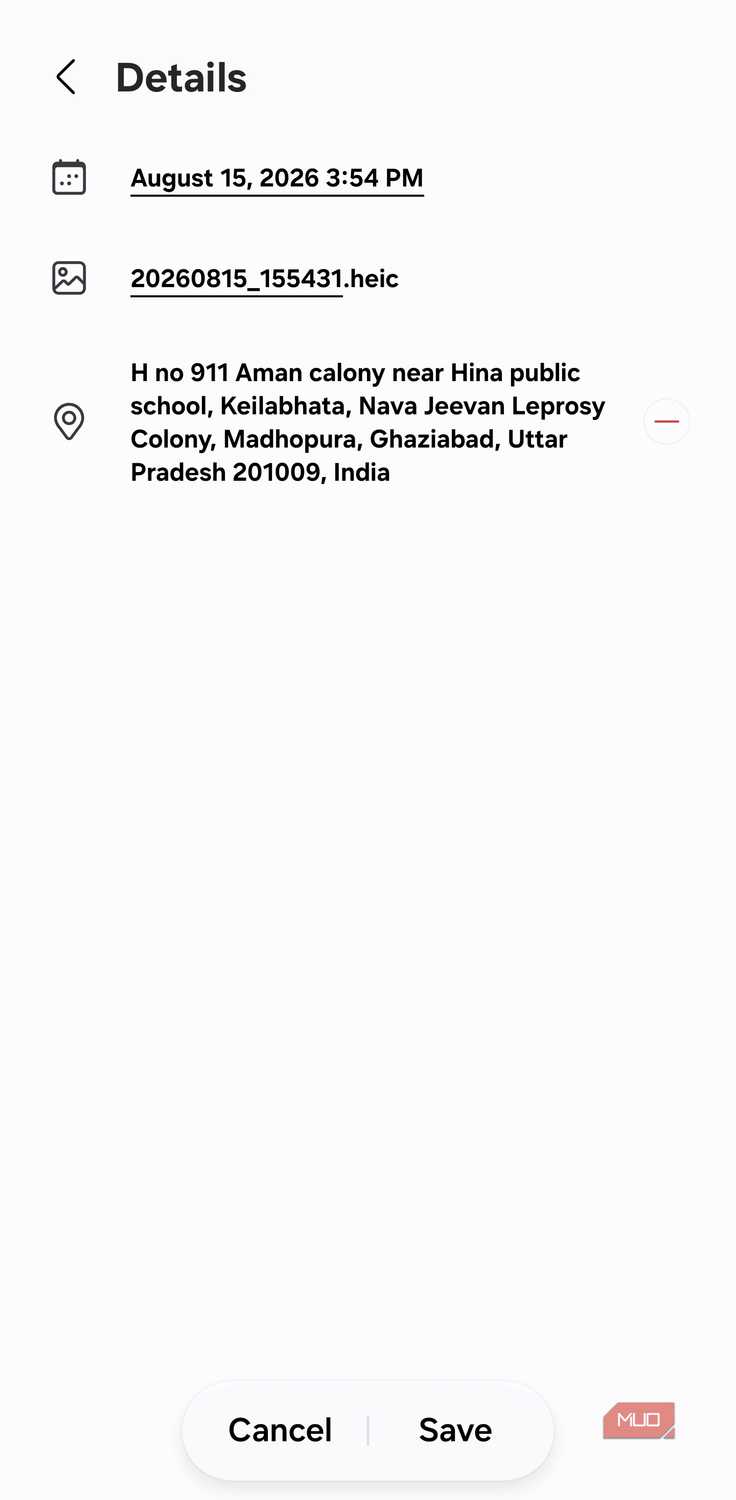 Editing photo details with the option to remove location