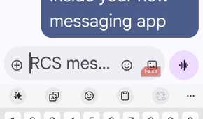 Enlarged text in Google Messages using pinch to zoom