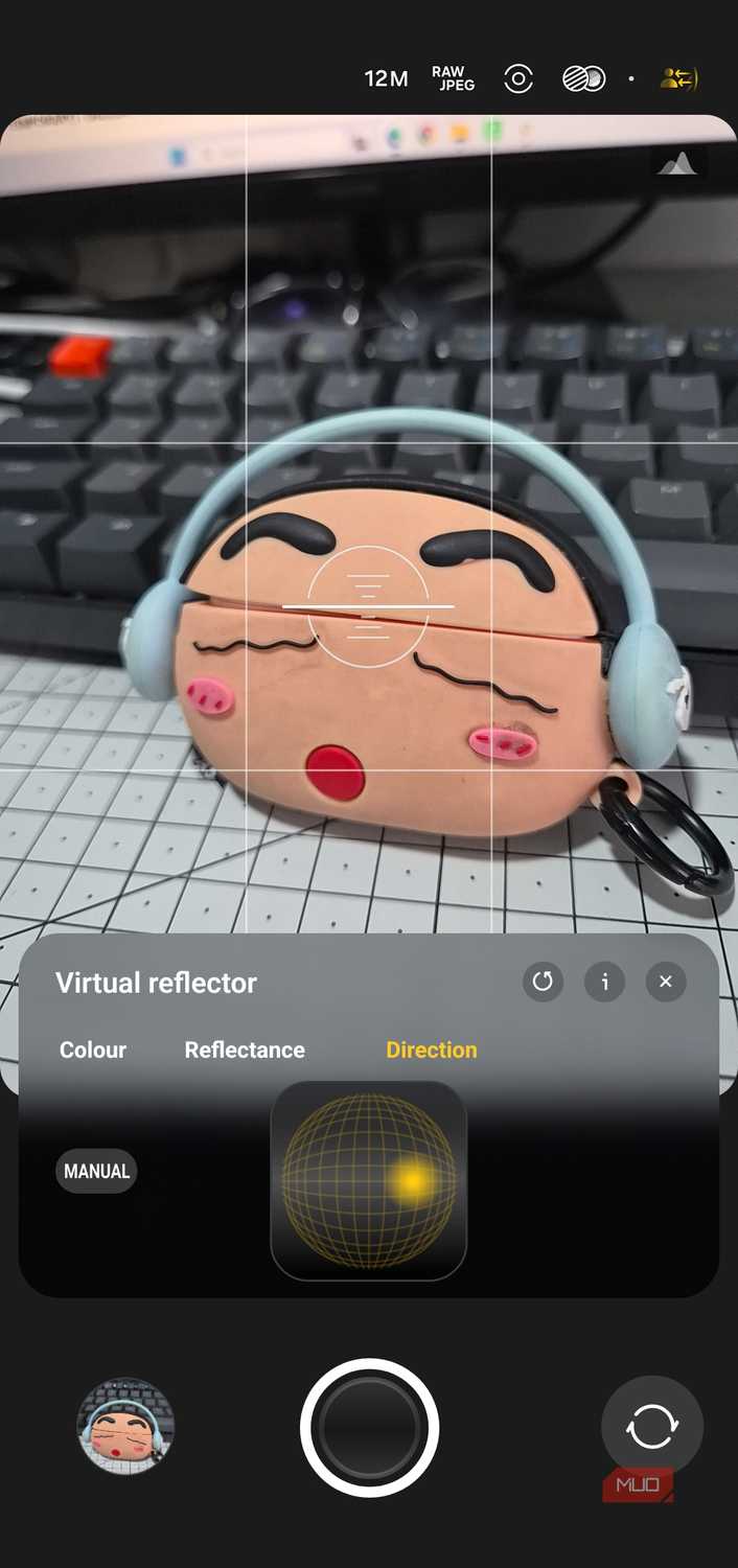Expert RAW app showing virtual reflector on Galaxy S26