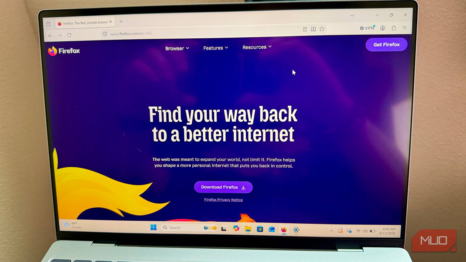 تصویر مرورگر فایرفاکس بر روی لپ‌تاپ