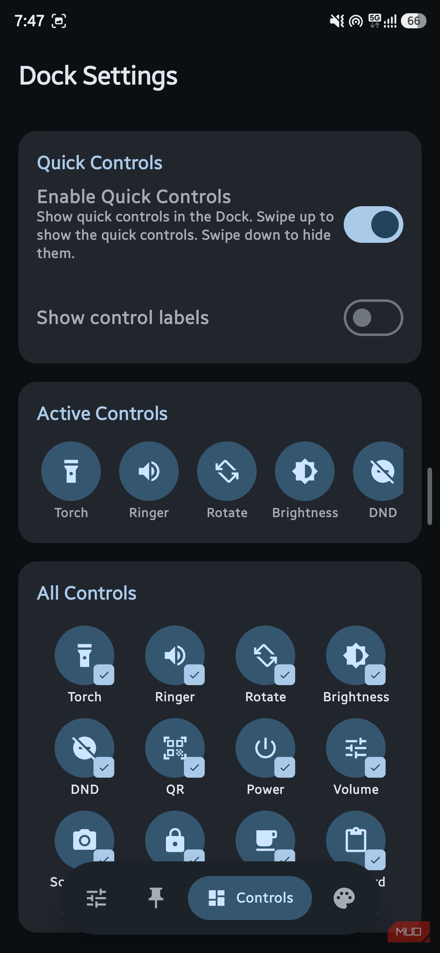 Dock Settings screen showing Quick Controls and toggle options