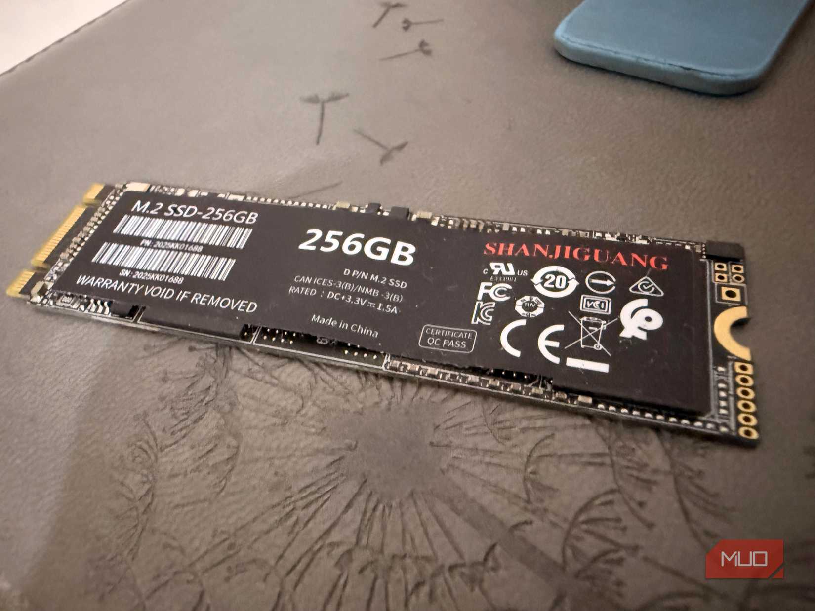 Generic 256GB SSD