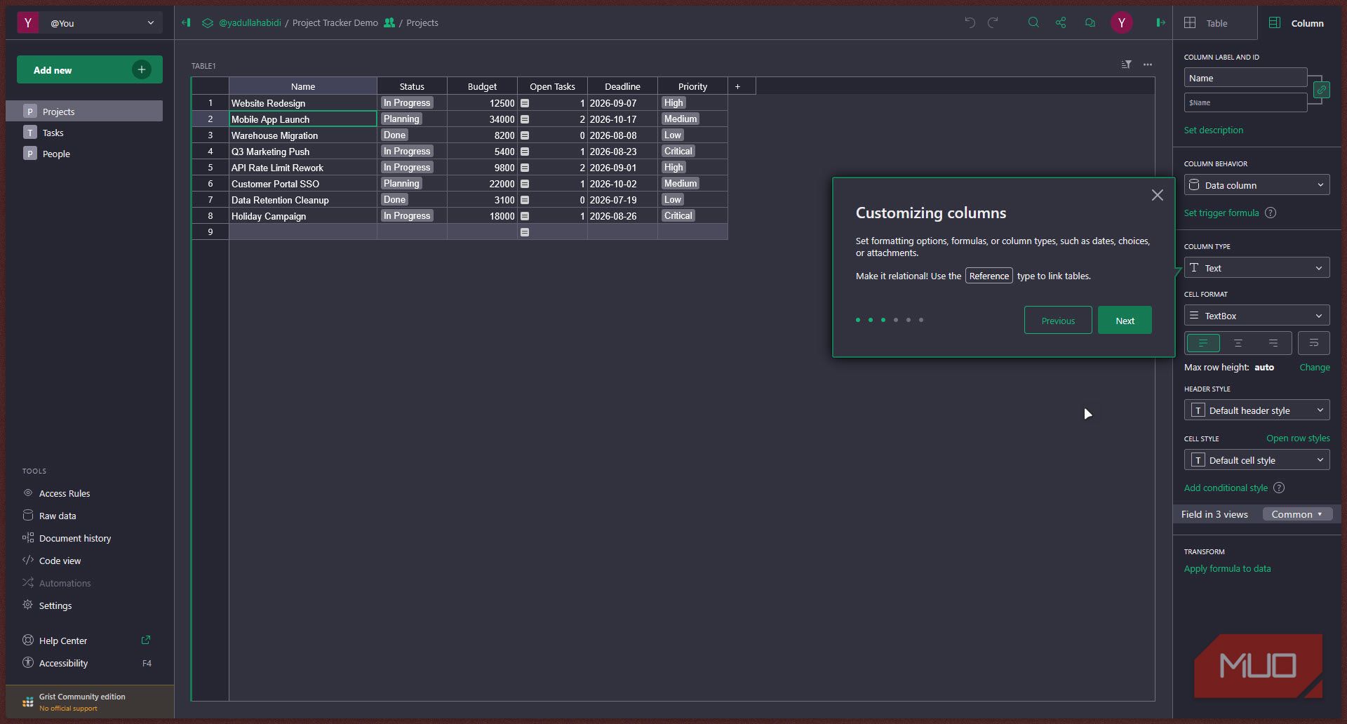 Gris table with column customization tooltip.