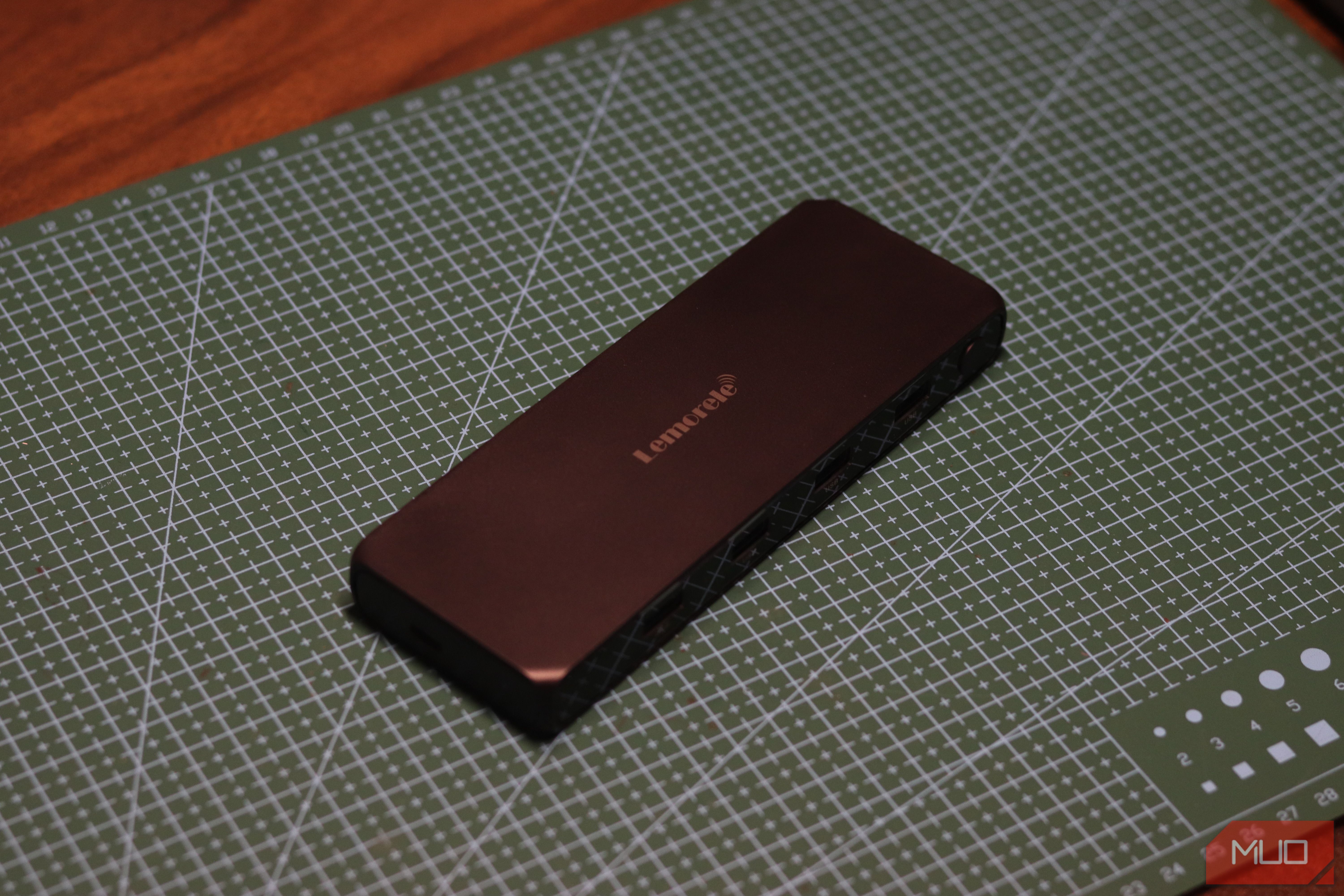 Lemorele KVM on a mat.