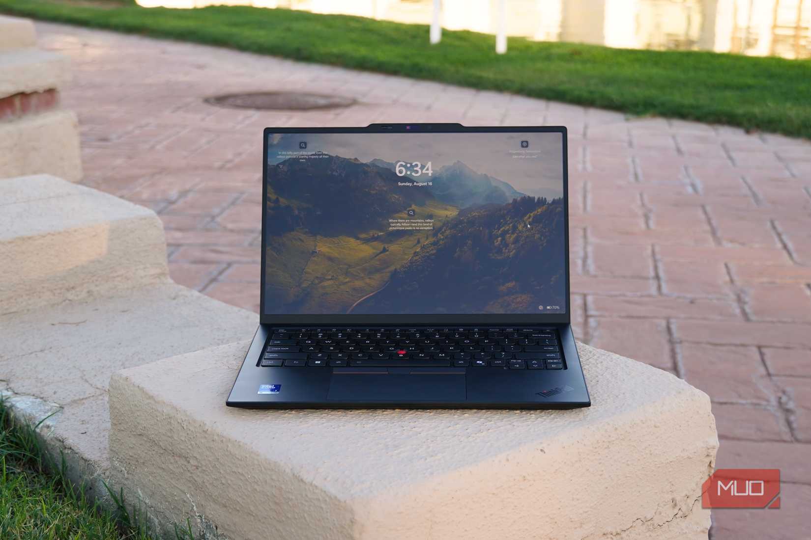 The ThinkPad X1 Carbon Gen 14 lock screen.