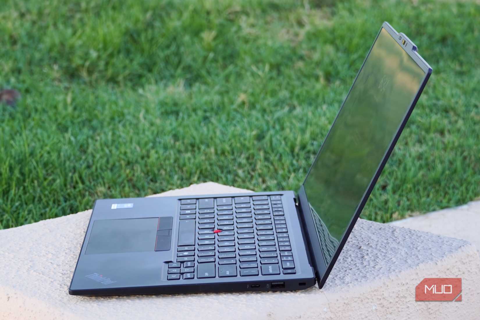 The keyboard and touchpad on the X1 Carbon Gen 14.