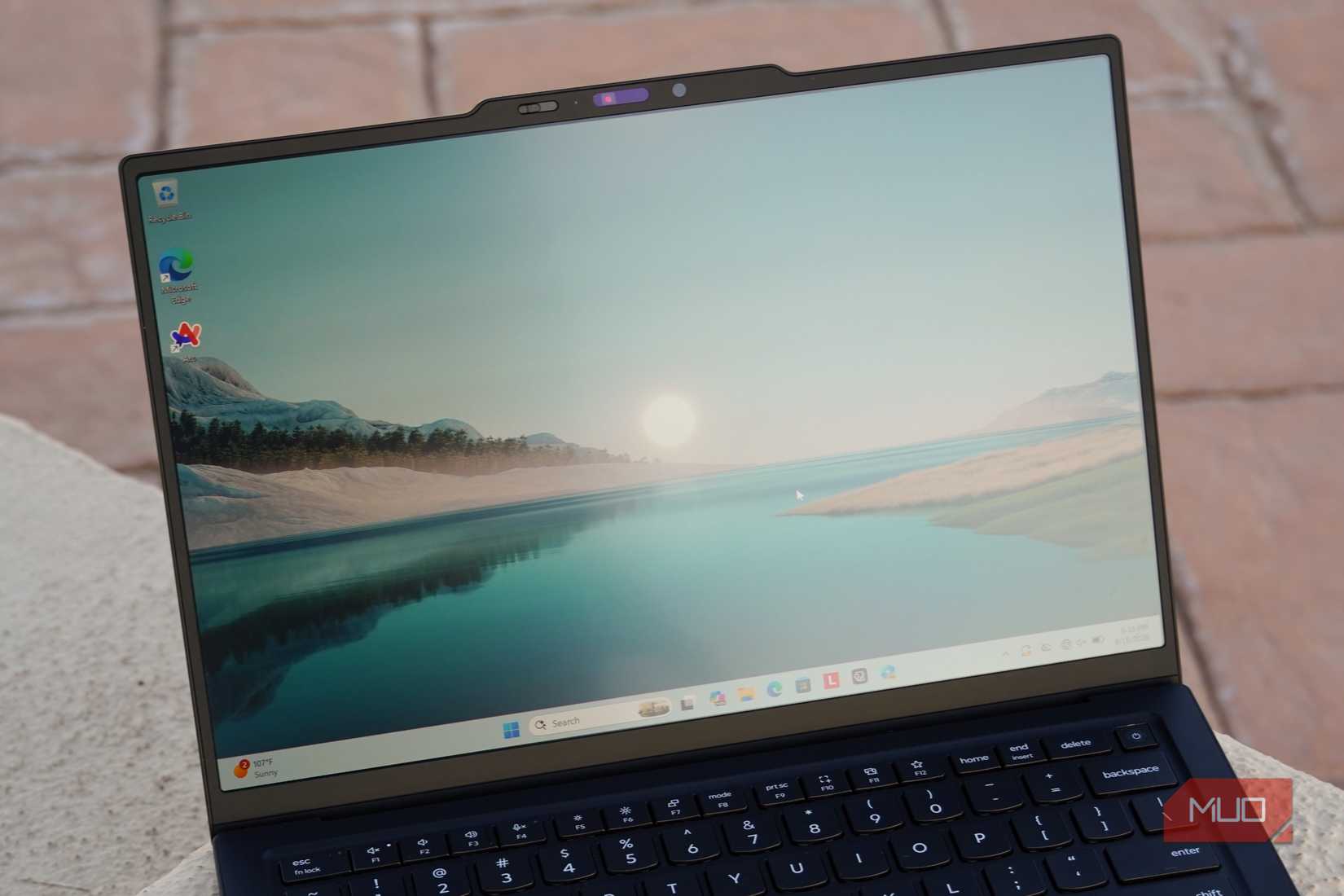 The ThinkPad X1 Carbon Gen 14 display in sunlight.